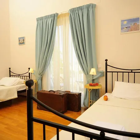 Elya Case de vacanță